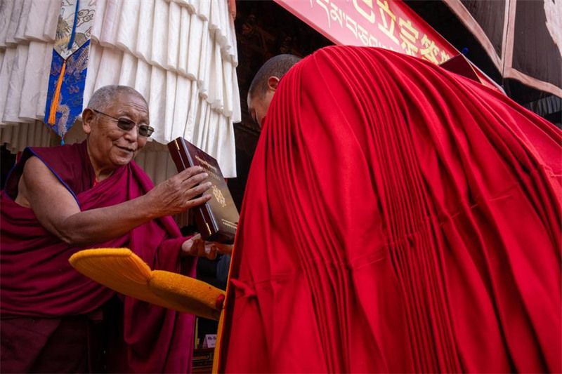 Watawa 12 wapata?shahada yenye hadhi sawa na uzamivu?katika Ubuddha wa Tibet, China